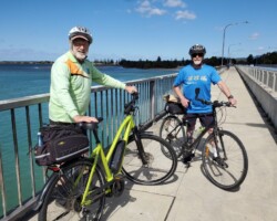 North meets South on Windang Bridge 'Riding for Cancer'. Phil notched up 28km cycling to Minnamurra River then north to Windang and back to Barrack Heights. John covered 77.5km from Thirroul to Windang and back. Well done both of you!